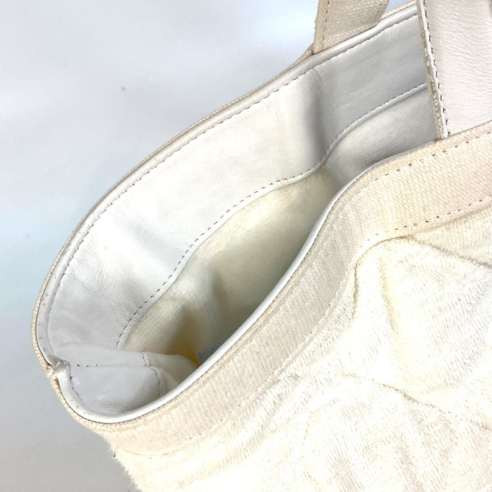 CHANEL White Leather Logo Shoulder Bag - Picture 10 of 14